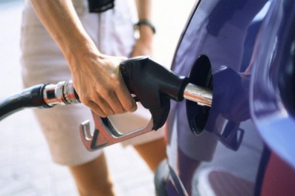 Cât câştigă Rompetrol dintr-un litru de benzină